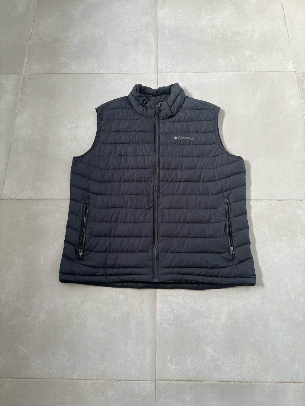 Columbia Men’s Black Quilted Packable Vest with Zipper Pockets